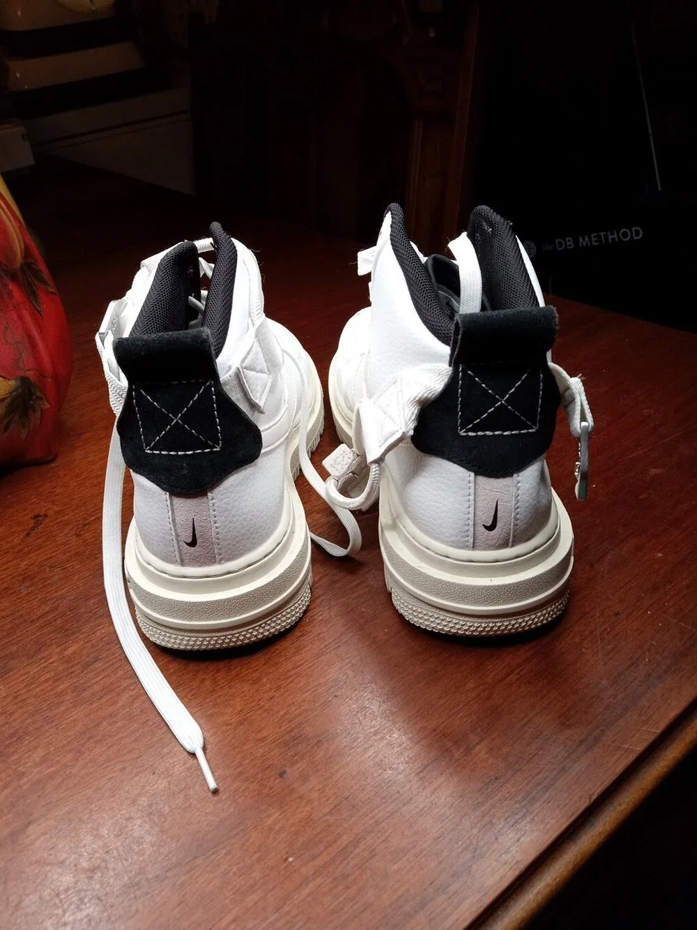 Air Force 1 HI UT 2.0 Women's Size 9 Summit White/Sail-Black DC3584-100